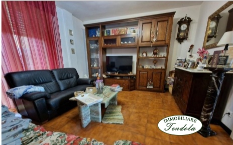 Foto Appartamento a Luni di 80 m² con 4 locali in vendita