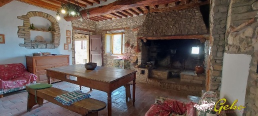Foto Appartamento a San Gimignano di 104 m² con 4 locali in vendita