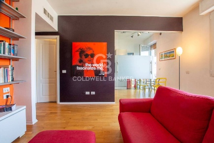 Foto Appartamento in Via Gallarate, Milano di 74 m² con 3 locali in vendita