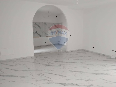 Foto Appartamento in Via Biandrate, Novara di 105 m² con 3 locali