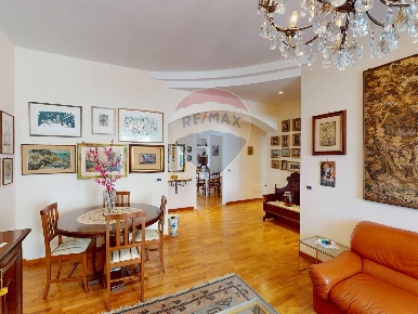 Foto Appartamento in Via Serraloggia, Fabriano di 133 m² con 4 locali