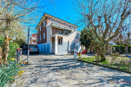 Foto Appartamento a Anzola dell'Emilia di 214 m² con 6 locali in vendita
