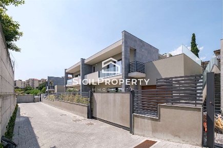 Foto Villa in via Simeto, Gravina di Catania in vendita
