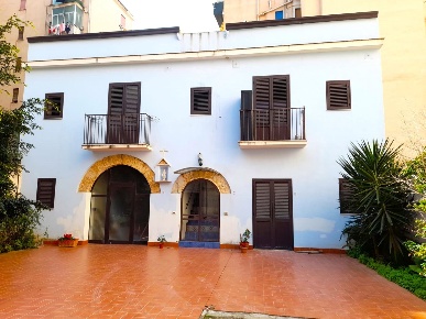 Foto Appartamento in Via Sampolo 386A, Palermo di 50 m² con 2 locali