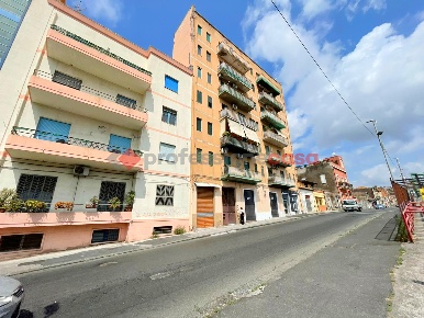 Foto Appartamento in Piazza Spedini 8, Catania di 206 m² con 7 locali