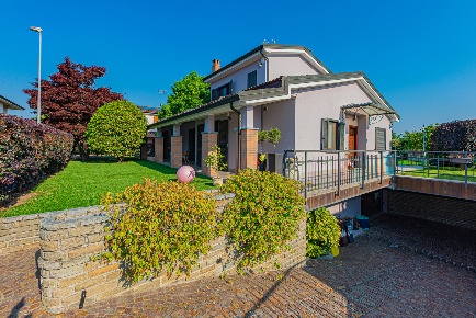 Foto Villa unifamiliare in Via San Giacomo 0, Alpignano di 270 m²