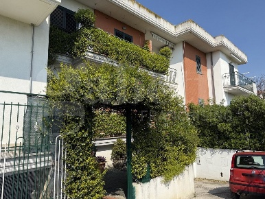 Foto Villa a schiera a Termoli di 145 m² con 5 locali in vendita