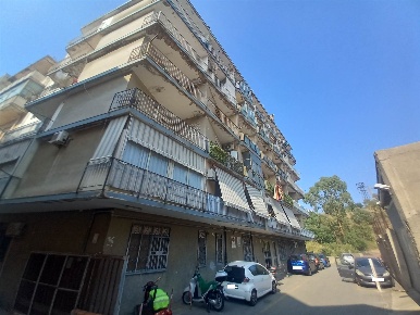 Foto Appartamento in VIA COMUNALE SANTO 83, Messina di 90 m² con 3 locali