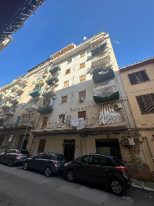 Foto Appartamento in VIA MATTEO SILVAGGIO 5, Palermo di 100 m² con 4 locali