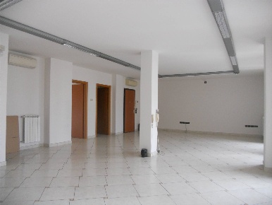 Foto Appartamento in via Jacopo Bettazzi, Prato di 128 m² con 4 locali