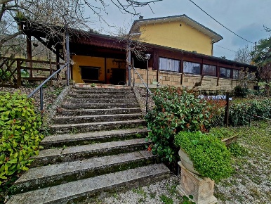 Foto Villa unifamiliare in Contrada Tratturo, Manoppello di 273 m²