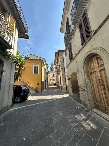 Foto Villa unifamiliare in Corso Gualtieri, Bellante di 133 m² con 3 locali