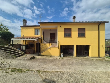 Foto Villa unifamiliare in Bucchianico C.da San Leonardo, Bucchianico