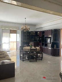 Foto Appartamento a Montebello Jonico di 160 m² con 5 locali in vendita