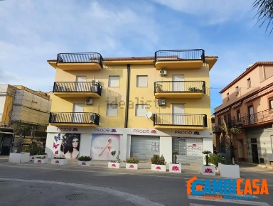 Foto Appartamento in Via Ragusa, Balestrate di 155 m² con 5 locali