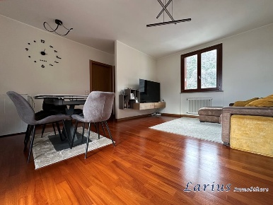 Foto Appartamento in via Verza, Canzo di 112 m² con 3 locali in vendita