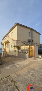 Foto Appartamento a Balestrate di 90 m² con 3 locali in vendita