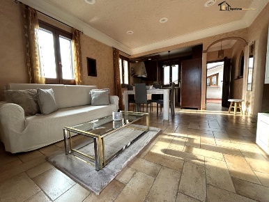 Foto Appartamento in Via del Benefizio, Poggio Mirteto di 100 m² in vendita