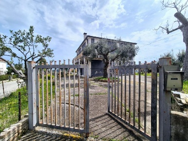 Foto Villa unifamiliare in Via Sanguineto, Torrevecchia Teatina di 231 m²