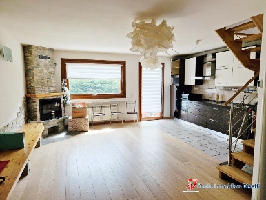 Foto Appartamento in Via Rassiche, Edolo di 90 m² con 3 locali in vendita
