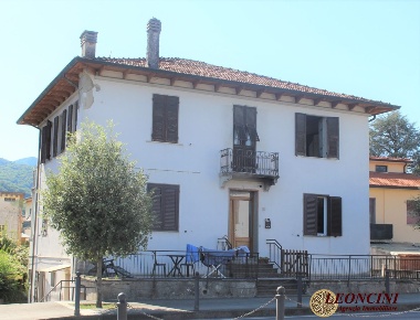 Foto Appartamento in Via XXV Aprile, Villafranca in Lunigiana di 90 m²