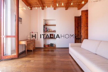 Foto Appartamento in via Caprera, Carloforte di 214 m² con 7 locali