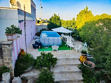 Foto Villa singola in via d'acquino 5, Avetrana di 632 m² con 10 locali