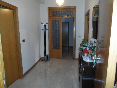 Foto Appartamento in Via Petrarca, Monsampolo del Tronto di 180 m²