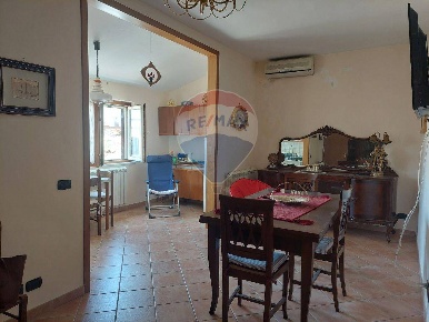 Foto Appartamento in Via Cristoforo colombo, Lercara Friddi di 85 m²