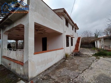 Foto Villa unifamiliare in contrada Dingoli, Piana degli Albanesi di 220 m²