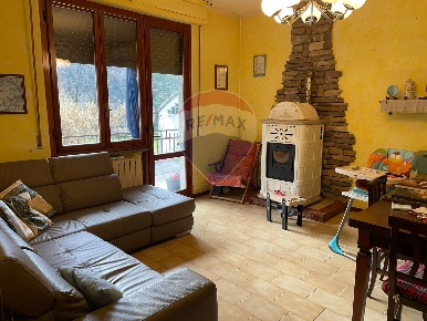 Foto Appartamento in Via primo maggio, Borgo a Mozzano di 70 m² in vendita