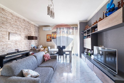 Foto Appartamento in Via Macerata, Maiolati Spontini di 85 m² con 5 locali