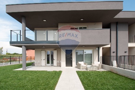 Foto Appartamento in Via Pedrona, Montirone di 170 m² con 4 locali