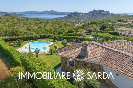 Foto Villa singola in Panoramica per Baragge, Palau di 223 m² con 9 locali