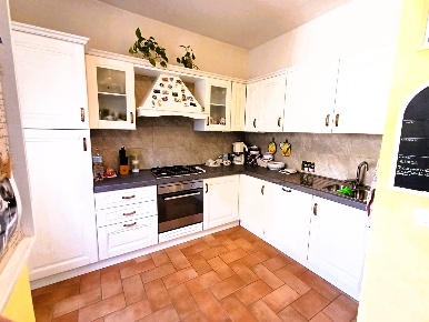 Foto Appartamento in via Filippo Nicolai, Caprarola di 72 m² con 4 locali