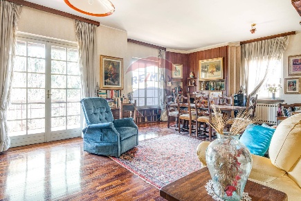 Foto Villa singola in VIA DELLE QUERCE, Venegono Inferiore di 194 m²
