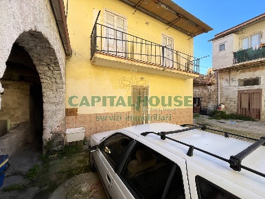 Foto Appartamento a Curti di 68 m² con 3 locali in vendita