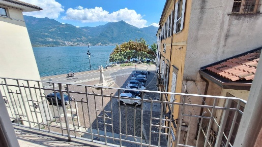 Foto Appartamento a Lovere di 110 m² con 4 locali in vendita