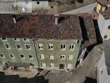 Foto Appartamento a San Giovanni Ilarione di 390 m² con 20 locali