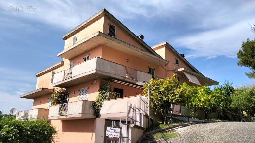 Foto Villa a schiera in via Bocconi 7, Cupra Marittima di 210 m² in vendita