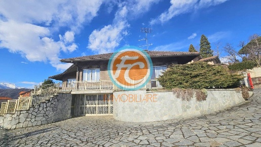 Foto Villa singola in Via rubiana, Almese di 355 m² con 7 locali in vendita