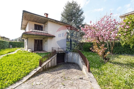 Foto Villa singola in via del Convento, San Paolo d'Argon di 180 m²