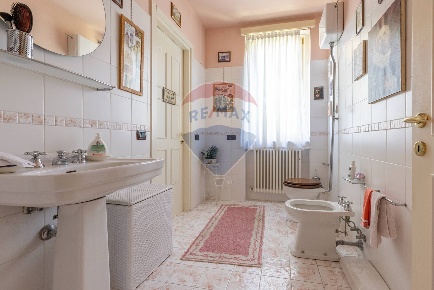 Foto Villa singola a Albizzate di 320 m² con 13 locali in vendita