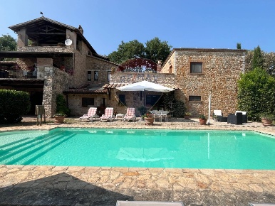 Foto Villa singola in VIA DELL' ARTIGIANATO, Gualdo Cattaneo di 600 m²