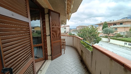 Foto Appartamento in Via Gabriele d'Annunzio, Castelraimondo di 159 m²