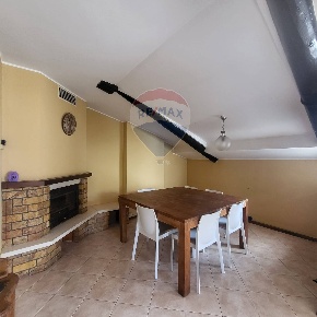 Foto Appartamento in Vicolo lealtà, Porlezza di 132 m² con 3 locali