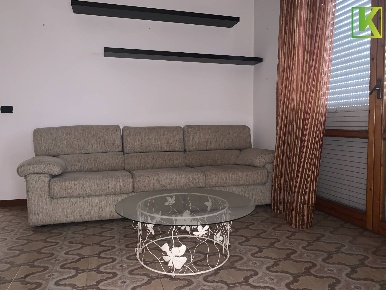 Foto Appartamento in Via Martiri Ignoti 4, Viggiù di 70 m² con 3 locali