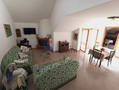Foto Appartamento in Via Roma, Corropoli di 136 m² con 4 locali in vendita