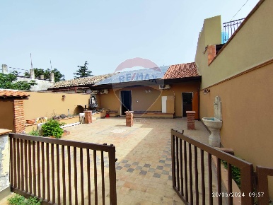 Foto Villa singola in Vico Moschetto, Ragalna di 120 m² con 4 locali