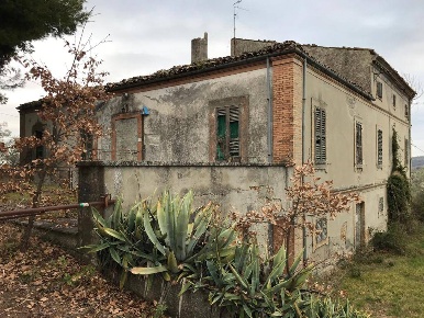 Foto Villa singola in Carosi, Civitella del Tronto di 1336 m² con 35 locali
